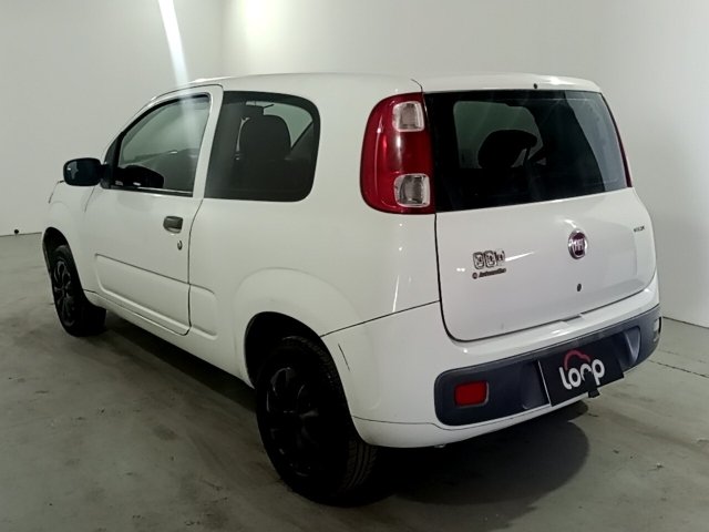 FIAT UNO VIVACE 1.0 Traseira Motorista