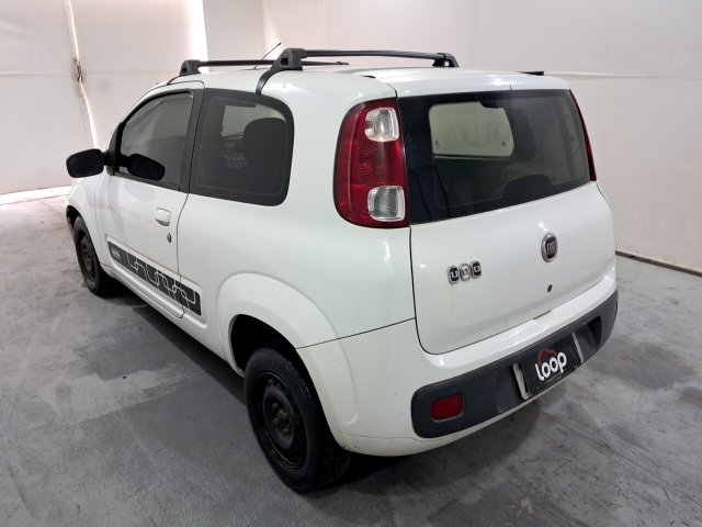 FIAT UNO VIVACE 1.0 Traseira Motorista