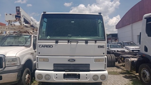 Veículo FORD Cargo FORD CARGO 816 S 2012/2013 2013 em leilão