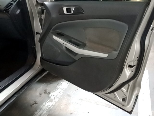 Vehicle_photo_9