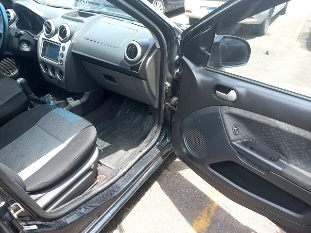 Vehicle_photo_13