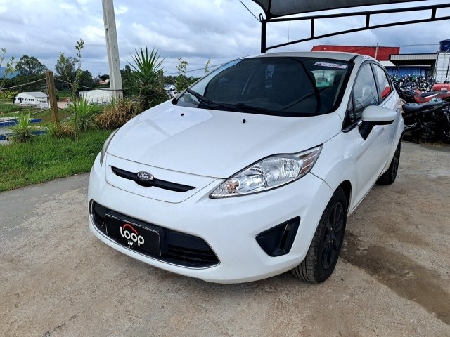 FORD FIESTA SE HA Frente Motorista