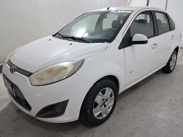 Veículo Ford Fiesta FORD FIESTA 1.6 ROCAM SEDAN 8V FLEX 4P MANUAL 2013/2014 2014 em leilão