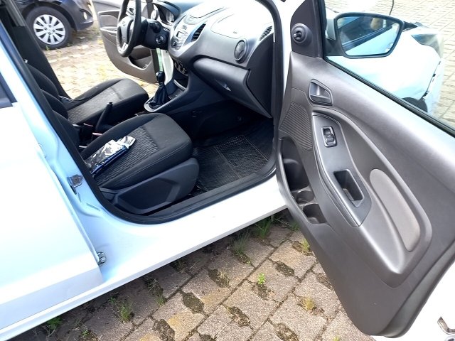 Vehicle_photo_9