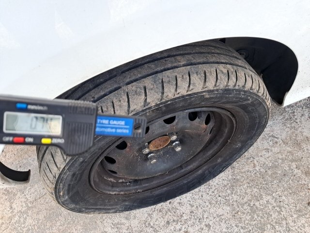 Vehicle_photo_16
