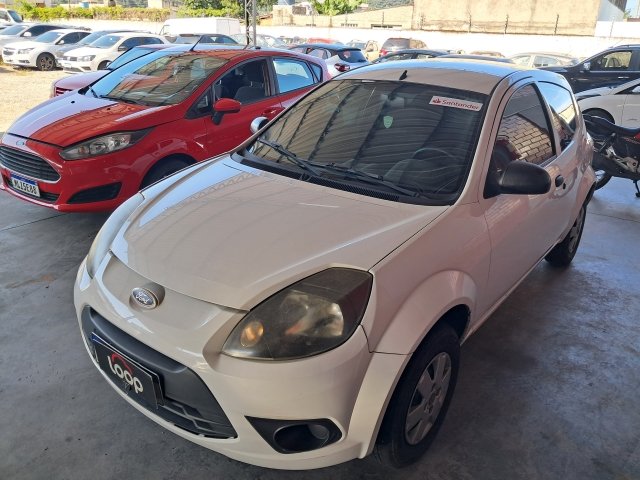 Ford Ka Flex 2012/2013 com Avarias e Pintura com Riscos