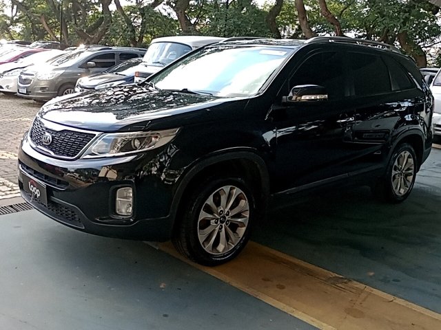 Veículo Kia Motors Sorento KIA Sorento EX2 2.4G25 2014/2015 com motor não funcionando e avarias 2015 em leilão