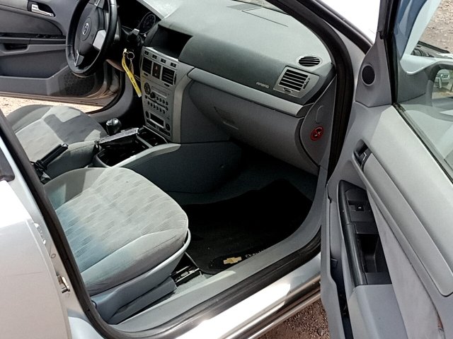 Vehicle_photo_9