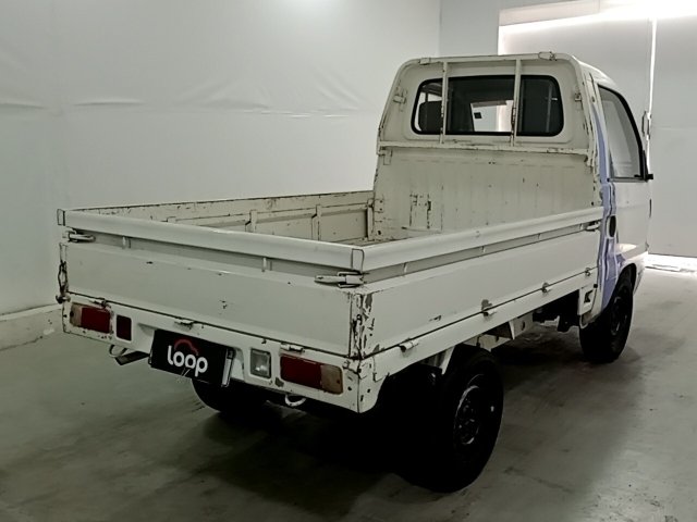 Vehicle_photo_4