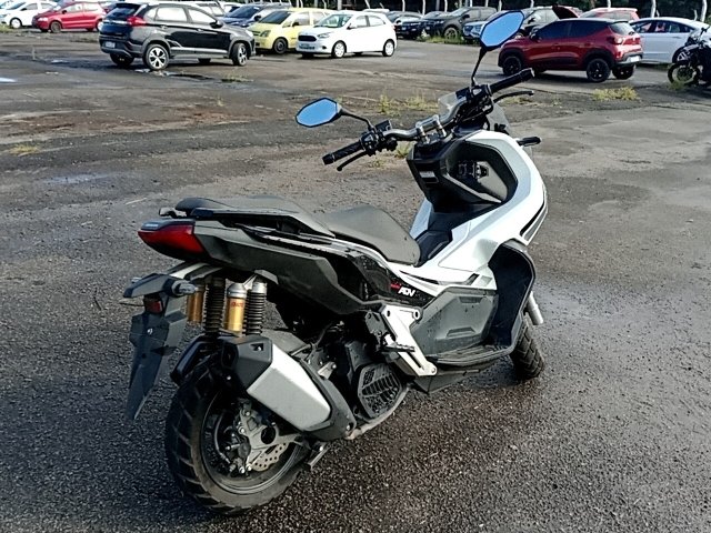 Vehicle_photo_4