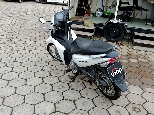 HONDA BIZ 110I Traseira Motorista