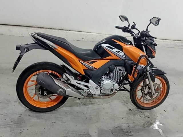 Vehicle_photo_9