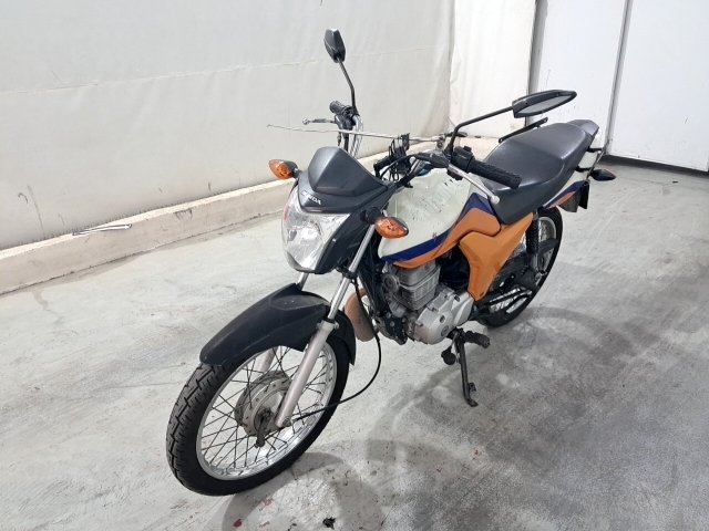 Honda CG 125 Fan KS 2016 Conservada com avarias e não funcionando
