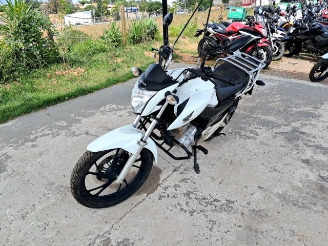 Honda CG 160 Cargo 2019 Conservada com Amassados