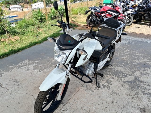 Honda CG 160 Cargo 2019 Conservada com reparos
