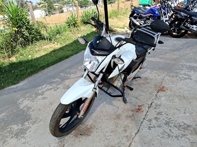 Honda CG 160 Cargo 2019/2020 com Lataria e Pintura com Riscos