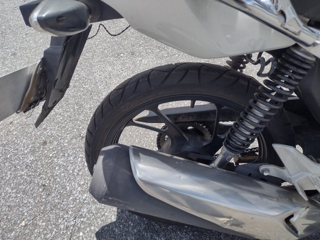 Vehicle_photo_16
