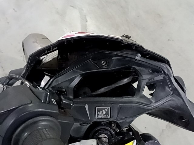 Vehicle_photo_5