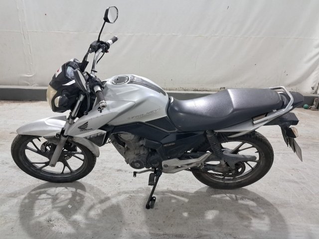 Vehicle_photo_12