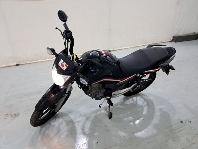 Honda CG 160 Titan 2020 Conservada com reparos e histórico de roubo