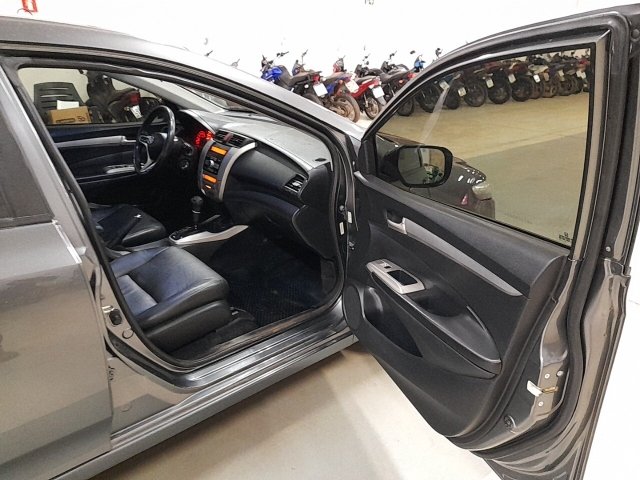 Vehicle_photo_9