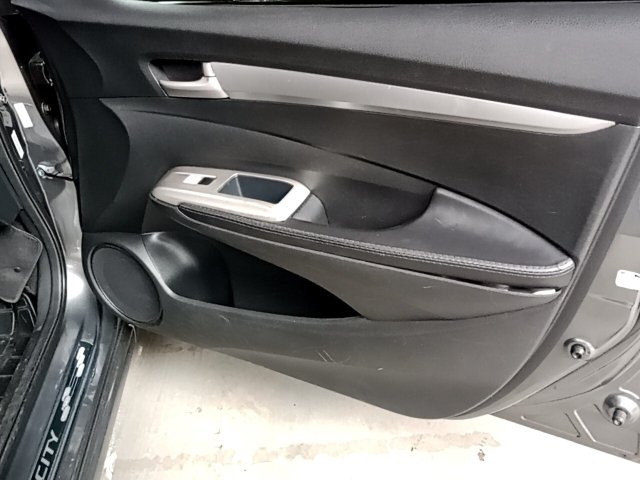 Vehicle_photo_9