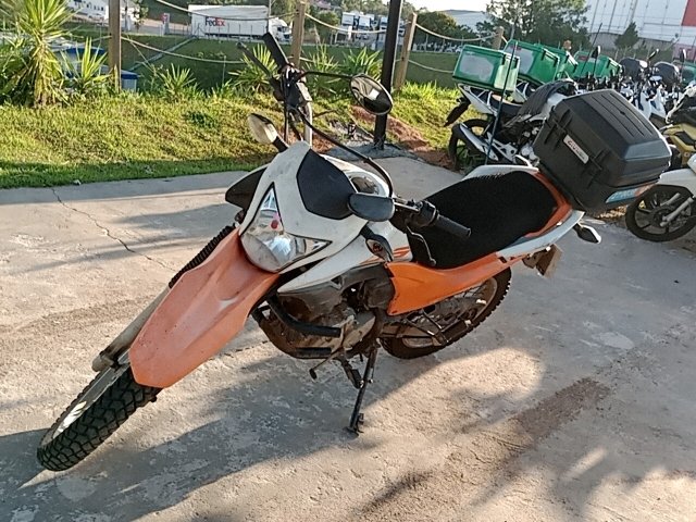 Honda NXR160 Bros ESDD 2018 com lataria e pintura com riscos