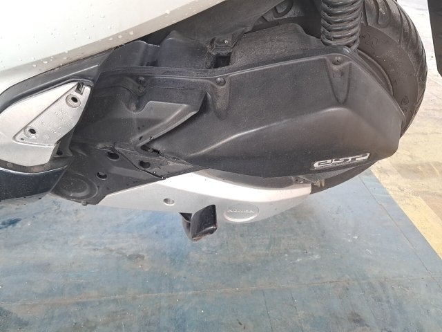 Vehicle_photo_12