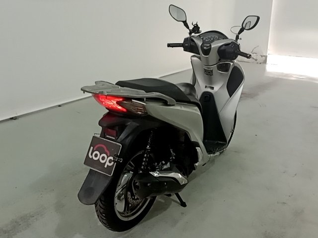 Vehicle_photo_4