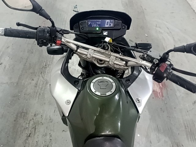 Vehicle_photo_7