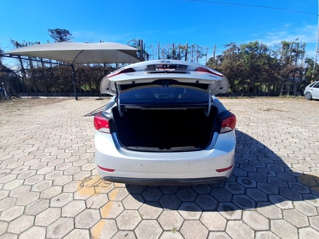 Vehicle_photo_12
