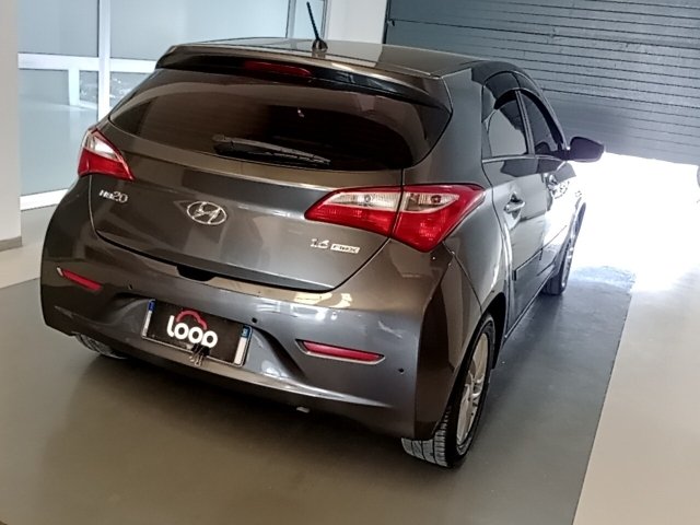 Vehicle_photo_4