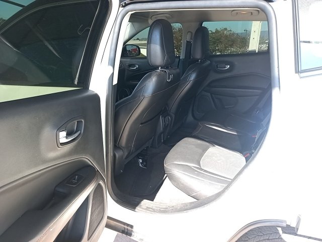 Vehicle_photo_10