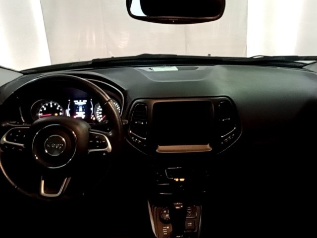 Vehicle_photo_7