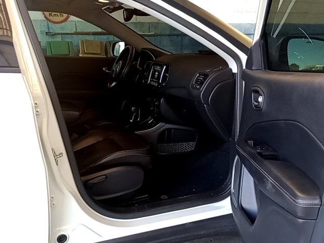 Vehicle_photo_9