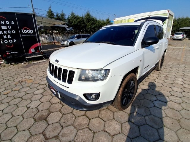 JEEP COMPASS SPORT2.0L Frente Motorista