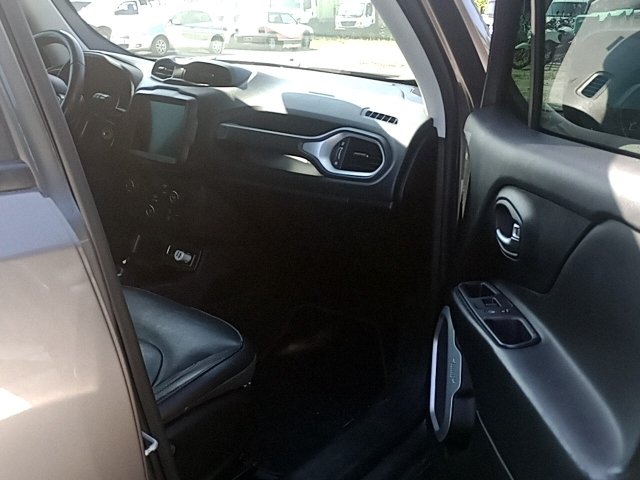 Vehicle_photo_9