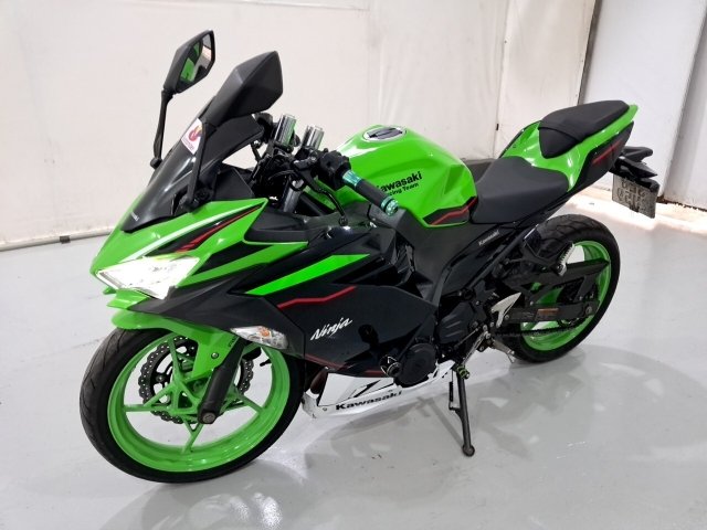 KAWASAKI NINJA 300  Frente Motorista