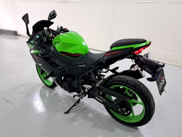 KAWASAKI NINJA 300  Traseira Motorista