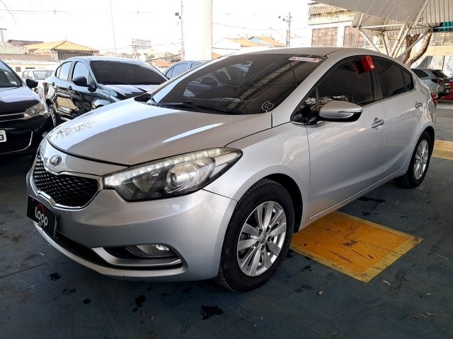 Veículo Hyundai Cerato KIA CERATO FF SX3 ATNB 2015/2016 2016 em leilão