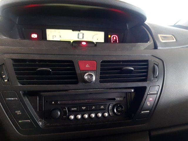 Vehicle_photo_6