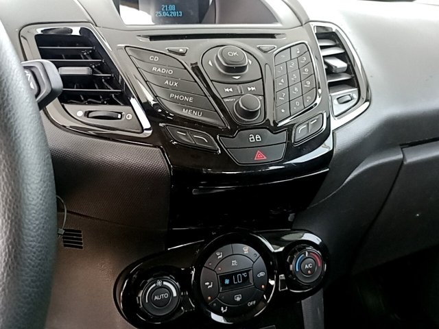 Vehicle_photo_6