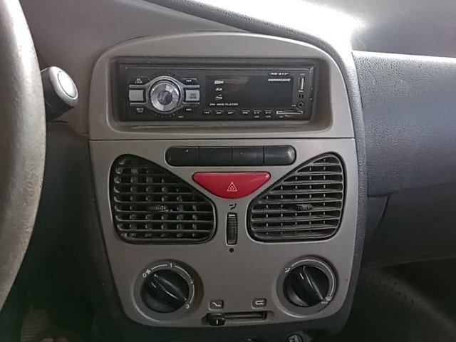 Vehicle_photo_6