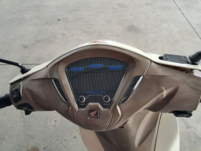Vehicle_photo_6