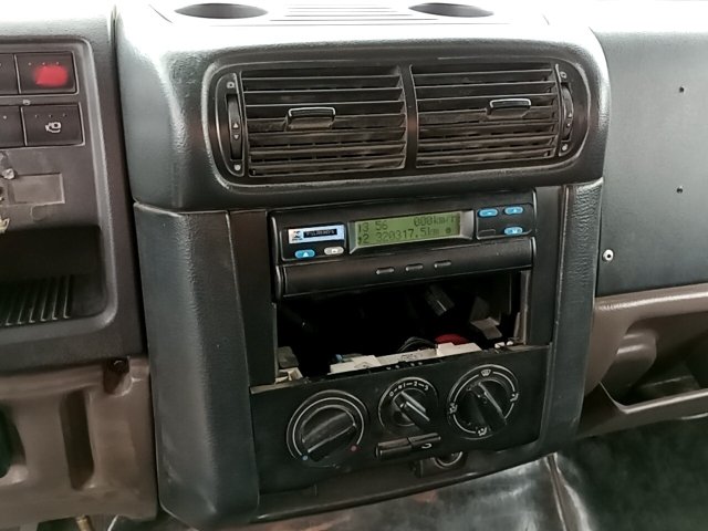 Vehicle_photo_6