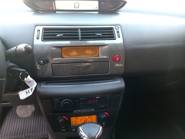 Vehicle_photo_6