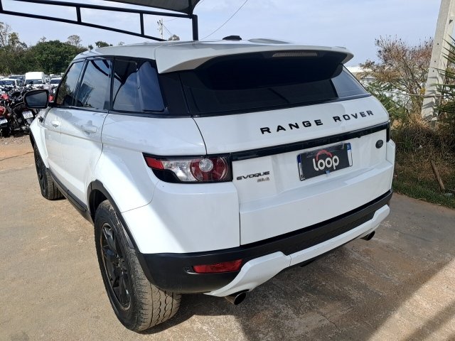 LR EVOQUE PURE P5D Traseira Motorista