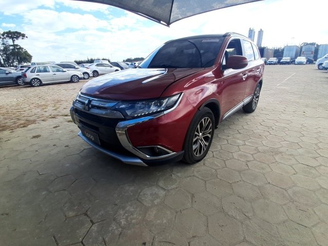 Veículo Mitsubishi Outlander Mitsubishi Outlander 2.2 D 2015/2016 2016 em leilão