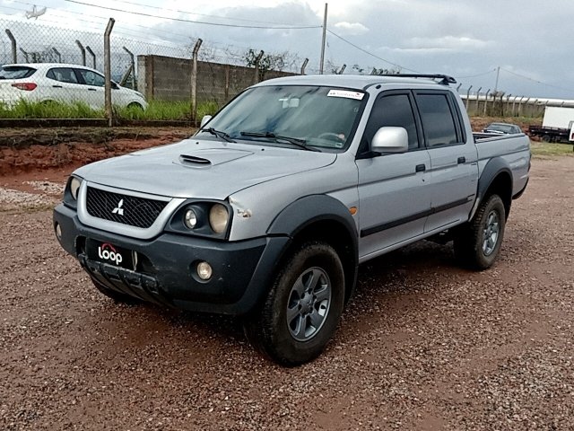 MMC L200 OUTDOOR Frente Motorista