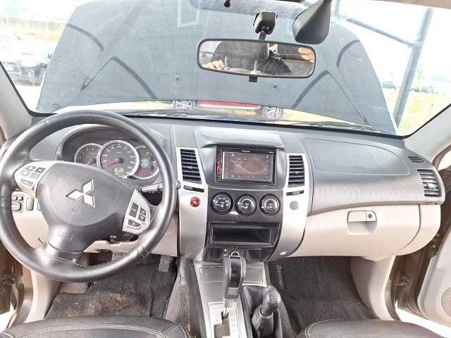 Vehicle_photo_7